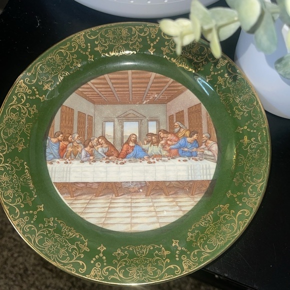 STUNNING VTG NAUTILUS USA GOLD ON GREEN TRIM JESUS PORTRAIT - Picture 8 of 8